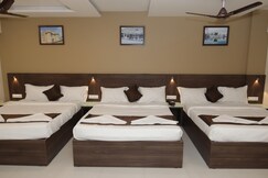 Address of Hotel Shringar Palace