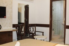 Flourish Inn Saket opposite Max Hospital