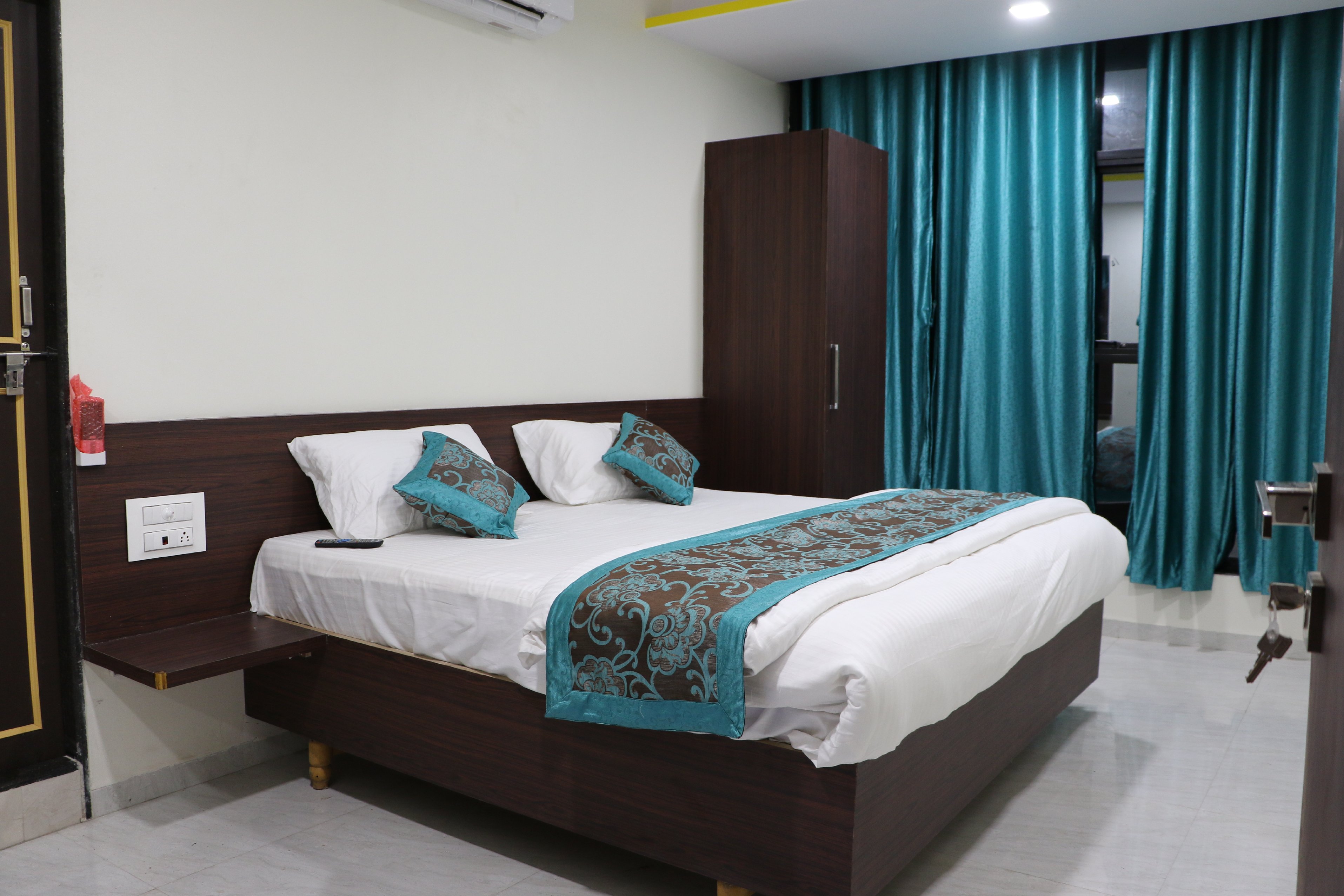 Hotel Parichay Room Type - Premium Room Non AC