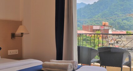 The Blue Jay Hostel Room Type - Deluxe Double Room with Balcony