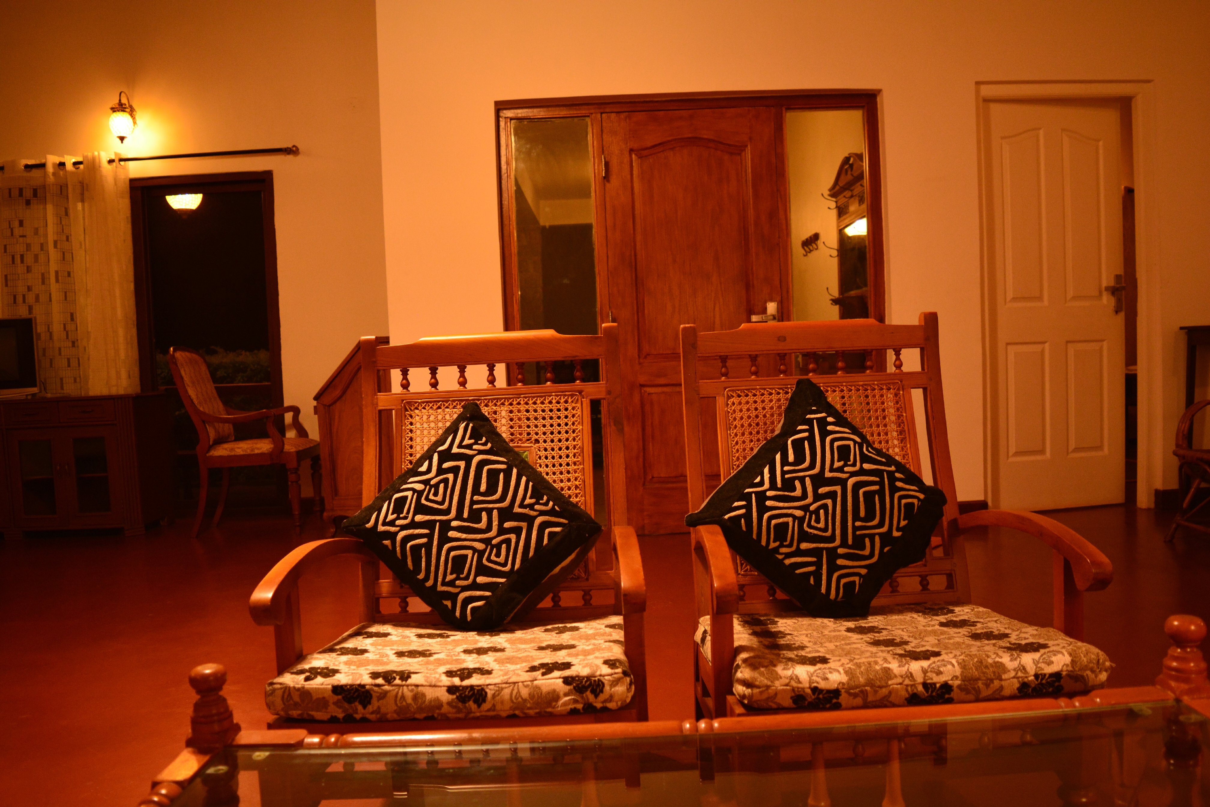 Garden Manor Homestay - Tap to explore photos