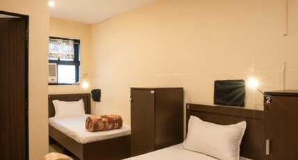 Zostel Mumbai Room Type - A bed in 3 Single bed Dorm