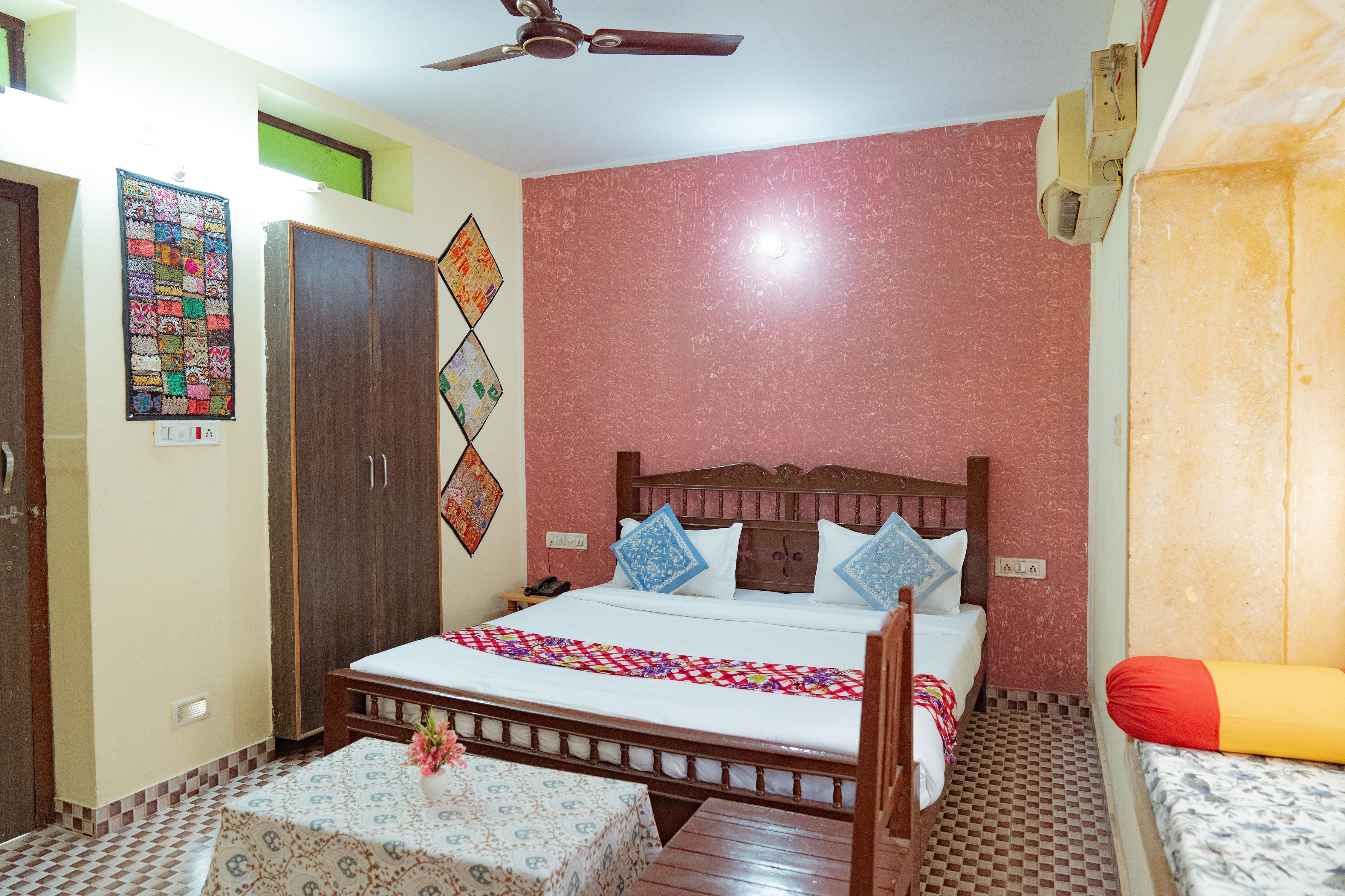 Hotel Rumis Jaisalmer - Tap to explore photos