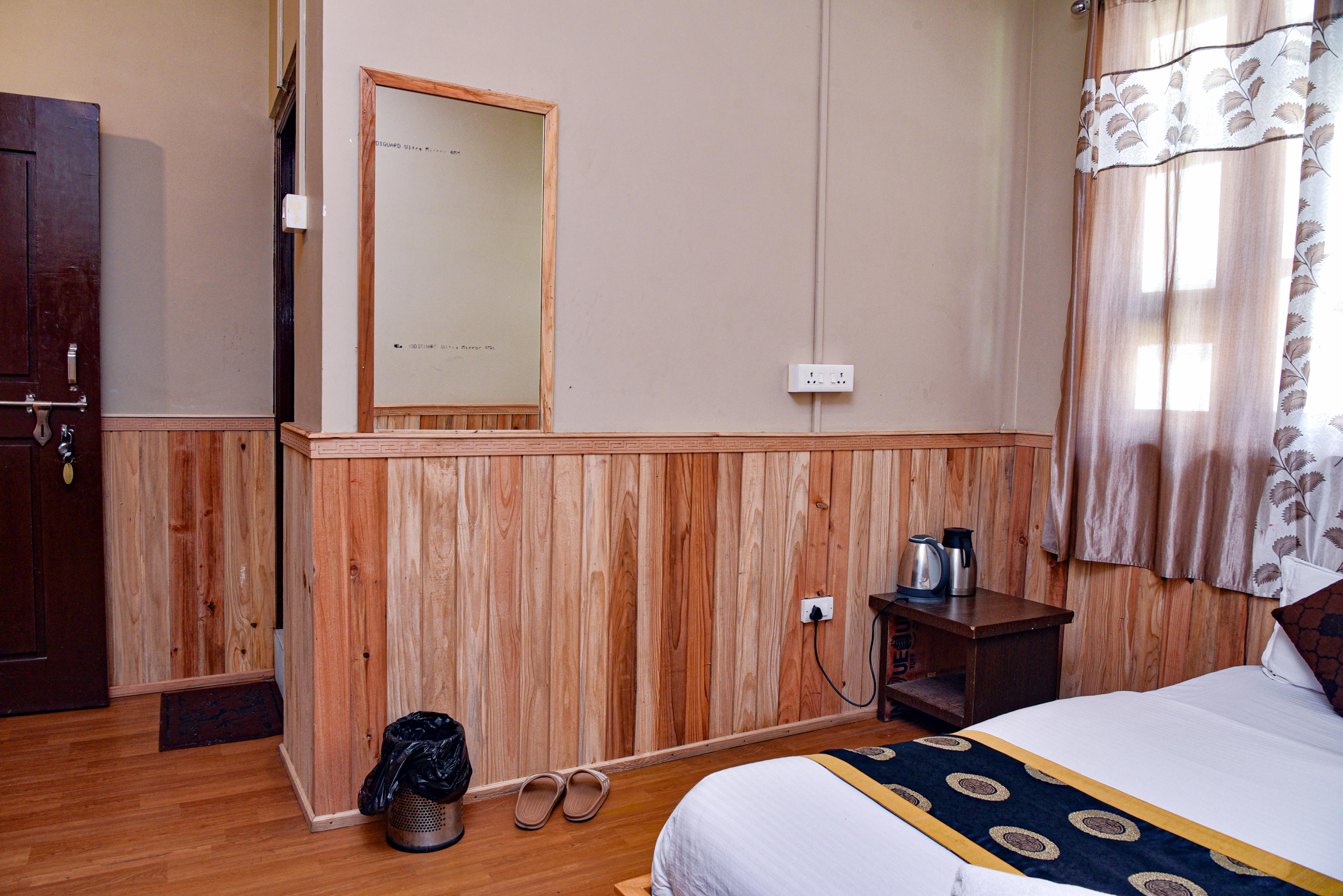 Rufina Lachung Deezong A Pure Veg Hotel - Tap to explore photos