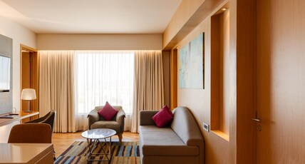 Novotel Vijayawada Varun Room Type - 1 Bed Room Family Apartment - Queen Bed