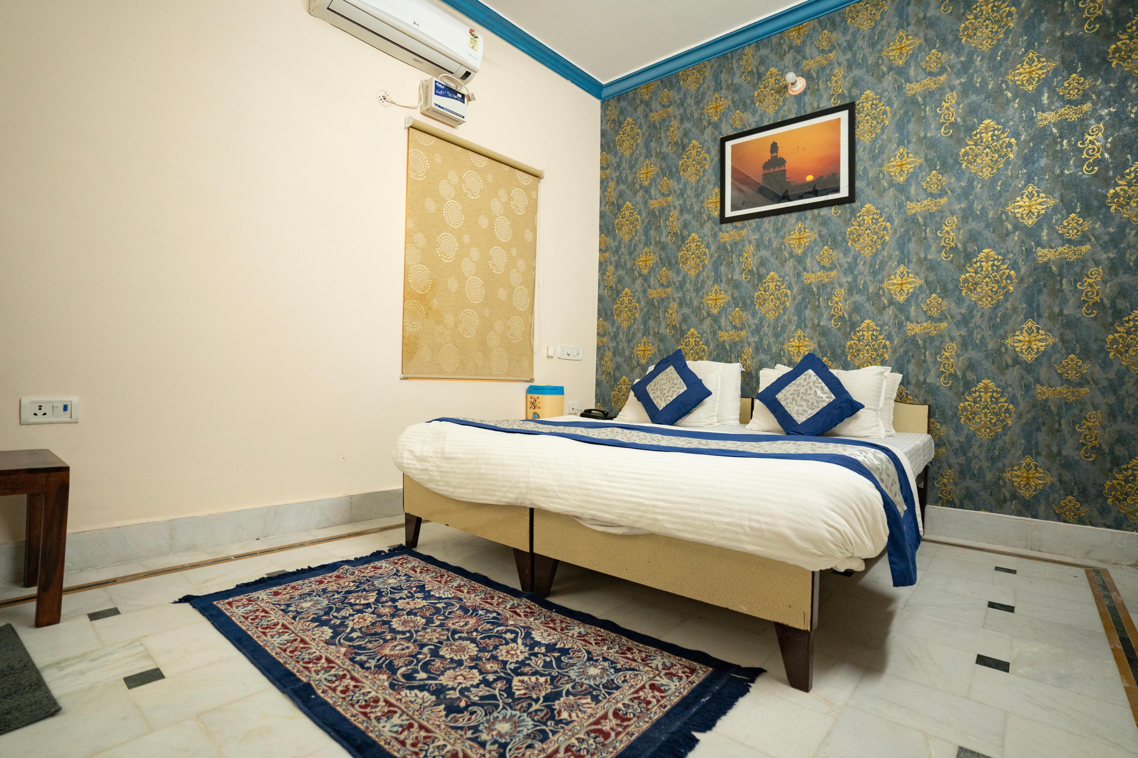 Hotel Chouhan Palace - Tap to explore photos