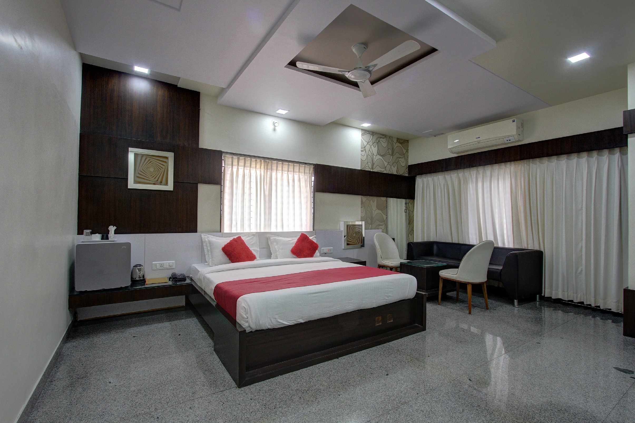 HOTEL LE GRANDE Room Type - Executive suite