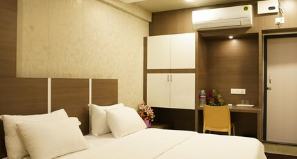 Hotel Vaigai Room Type - PREMIUM DOUBLE ROOM