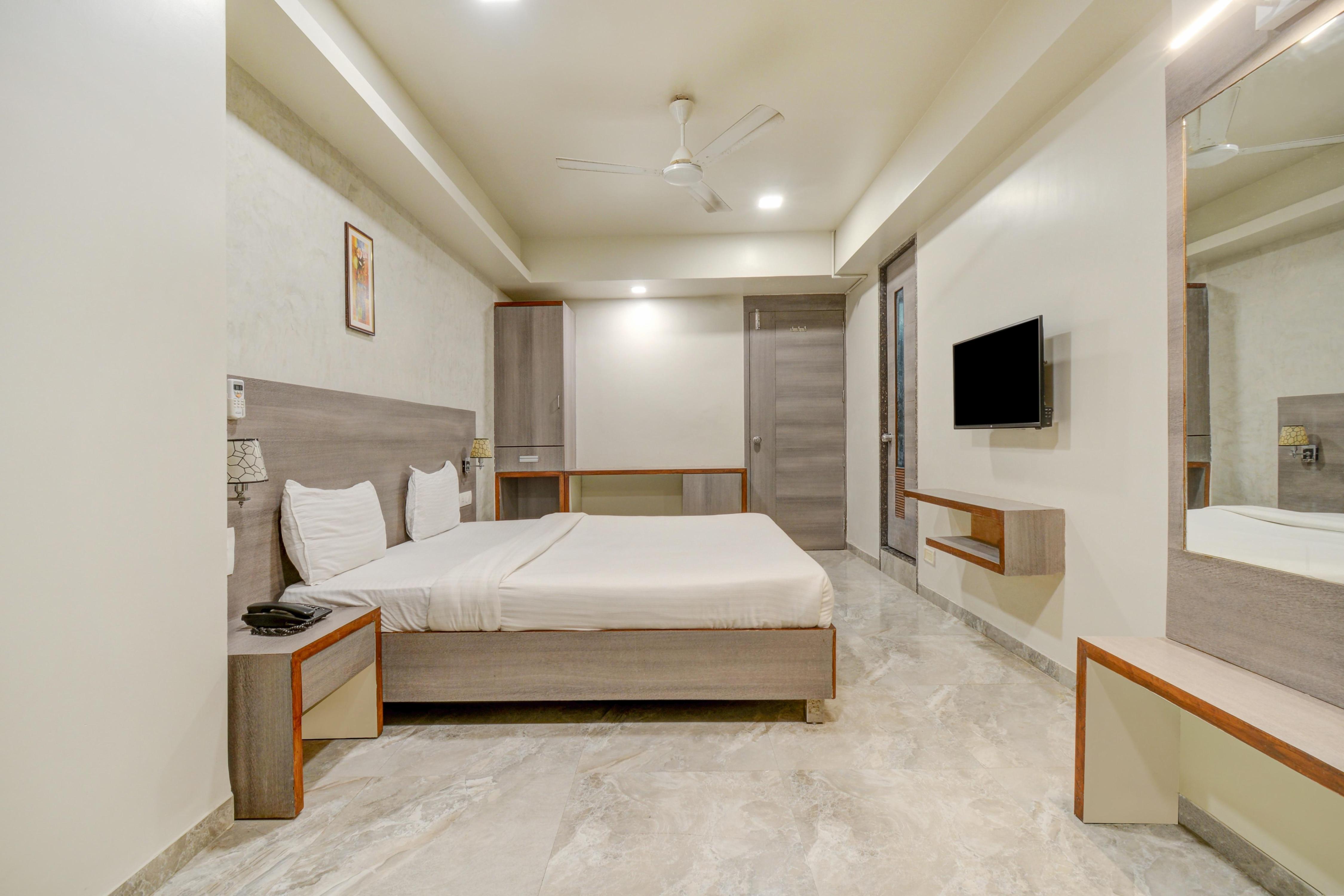 Hotel Desert Inn Tharad Room Type - Deluxe AC Room