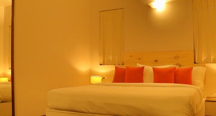 The Tamarillo | Bed and Breakfast Room Type - Deluxe Room with Corridor