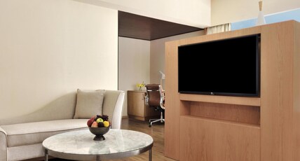Courtyard by Marriott Madurai Room Type - Junior Suite, 1 King
