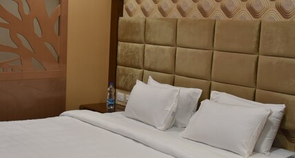 Sri Ram Grand Inn Room Type - Executive Triple Room