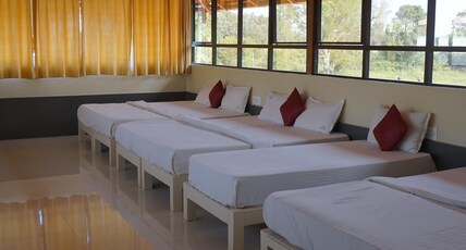 Chirooss Homestay | Dorms & Rooms Room Type - 10 Beded Family Room