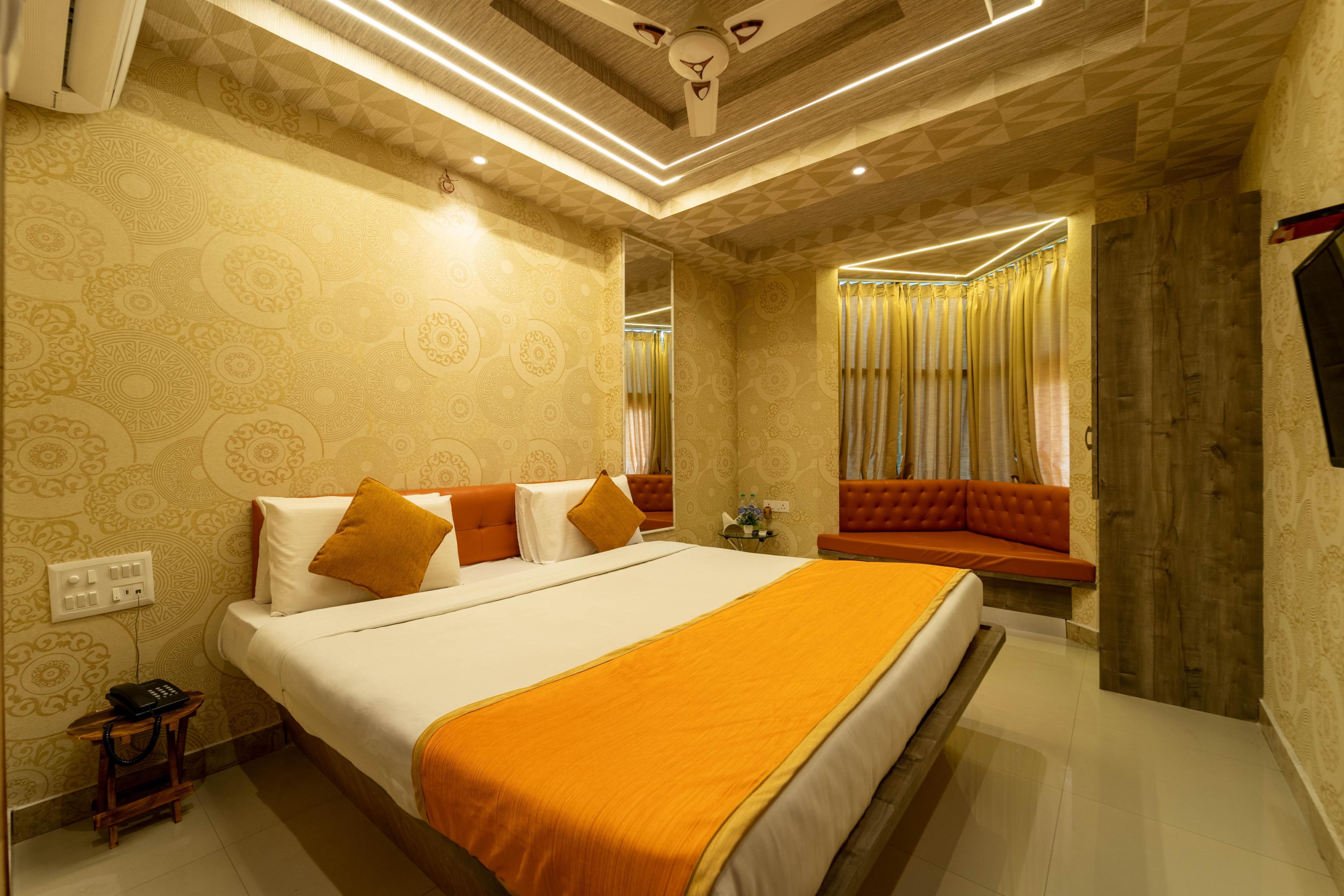 Seasons Suites Koramangala Room Type - Luxury Room W Bathtub
