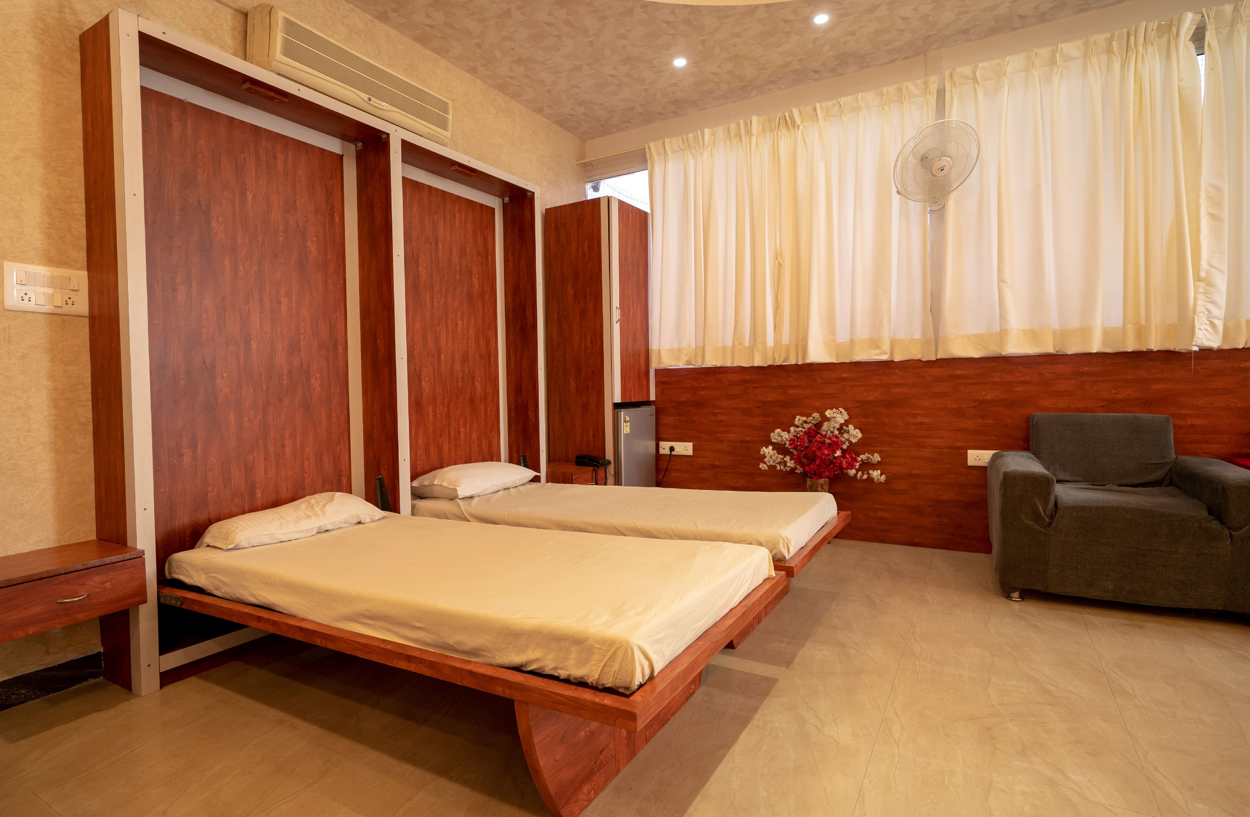Seasons Suites Koramangala - Tap to explore photos