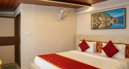 Seasons Suites Koramangala Room Type - Luxury Triple Room