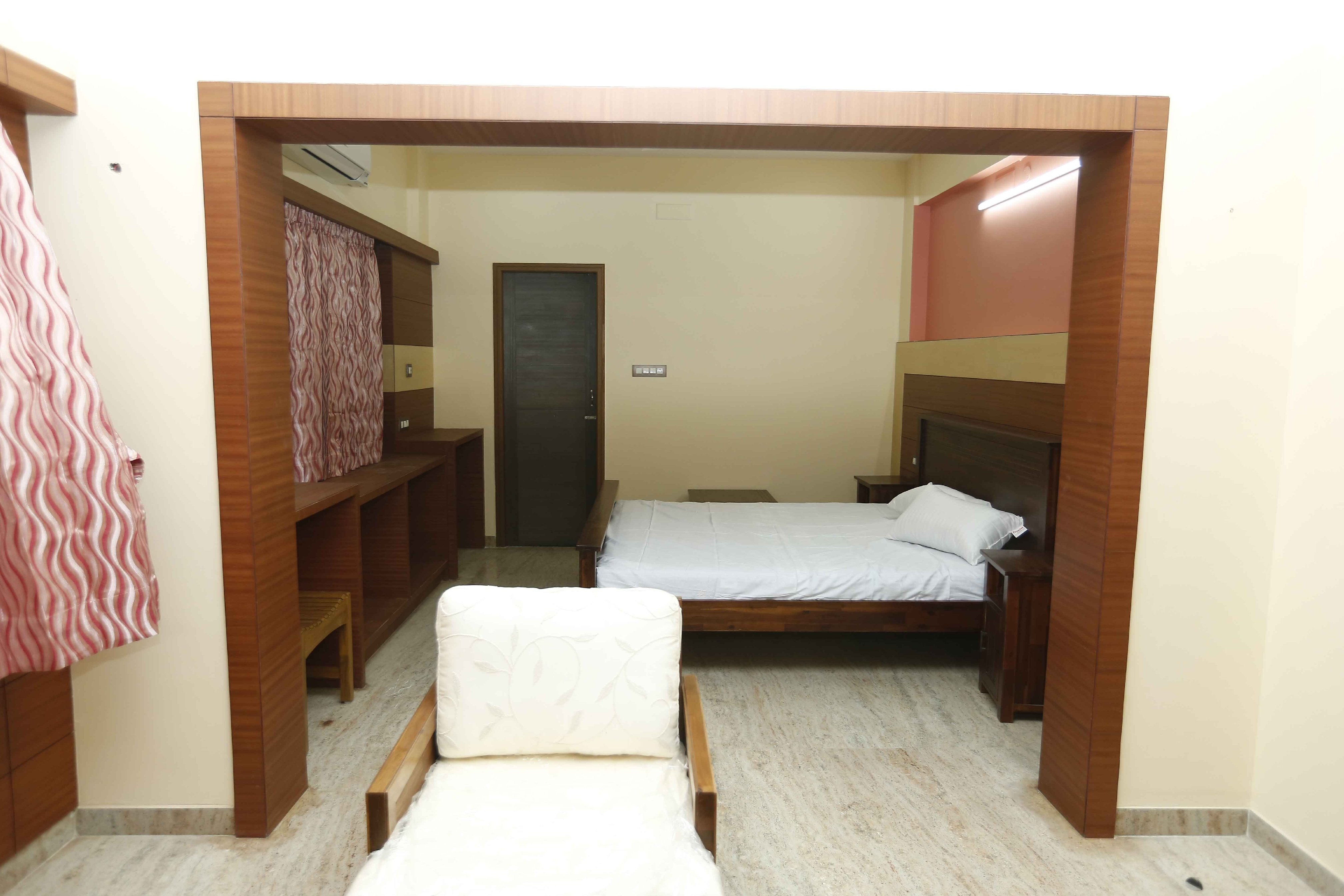 Pathi Service Apartment | Rooms & Caretaker - Tap to explore photos