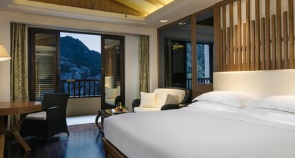 Hilton Sanqingshan Resort Room Type - KING EXECUTIVE ROOM