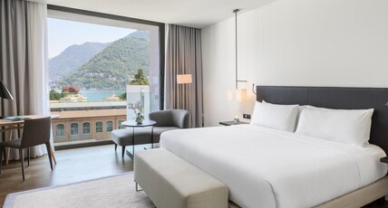 Hilton Lake Como Room Type - KING PREMIUM LAKE VIEW