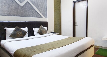 Hotel Shelton Room Type - Family AC Rooms