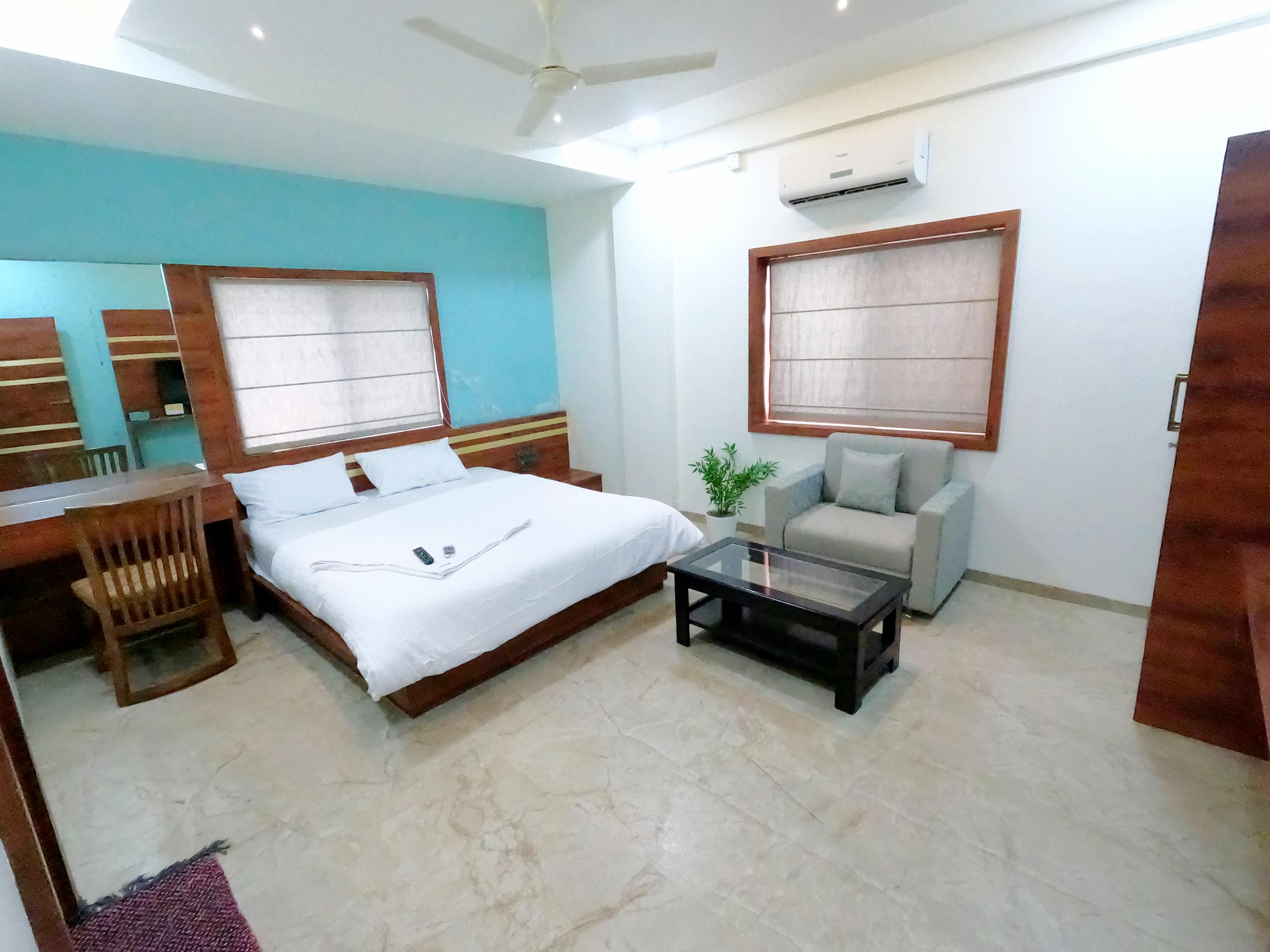 HOTEL UNITED HOUSE Room Type - Superior AC Room