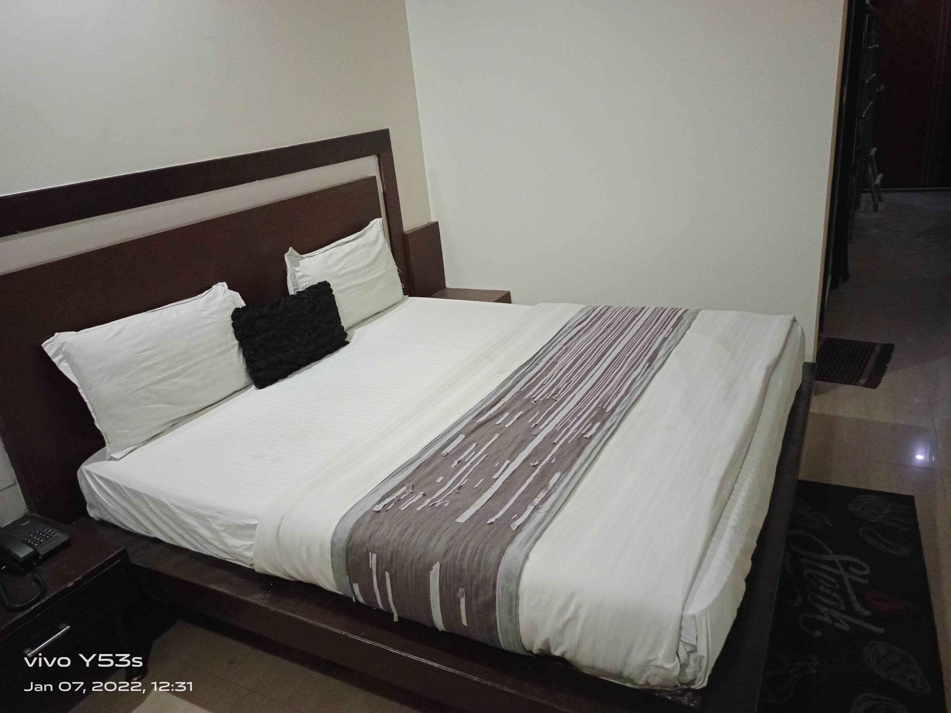 Hotel Udhav Palace - Tap to explore photos