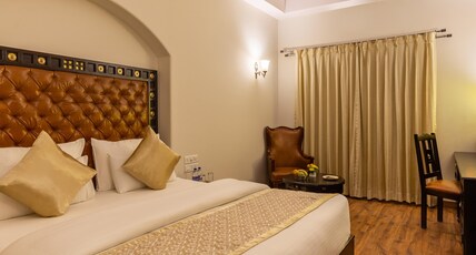 Sairafort Sarovar Portico Room Type - Superior Room - 1 Double Bed 24SQM Free WiFi Shower