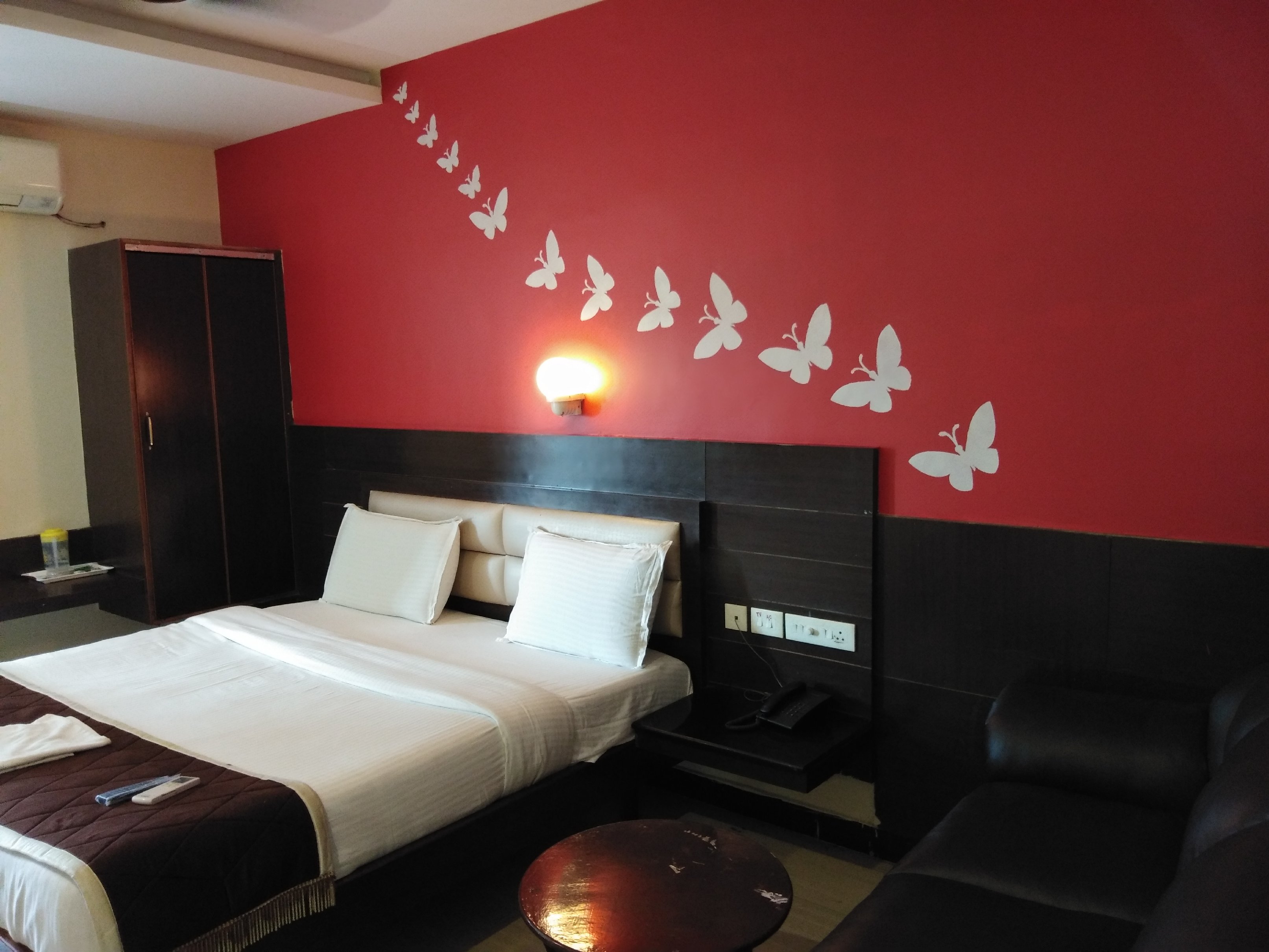 SRC Residency  Room Type - EXECUTIVE ROOM AC