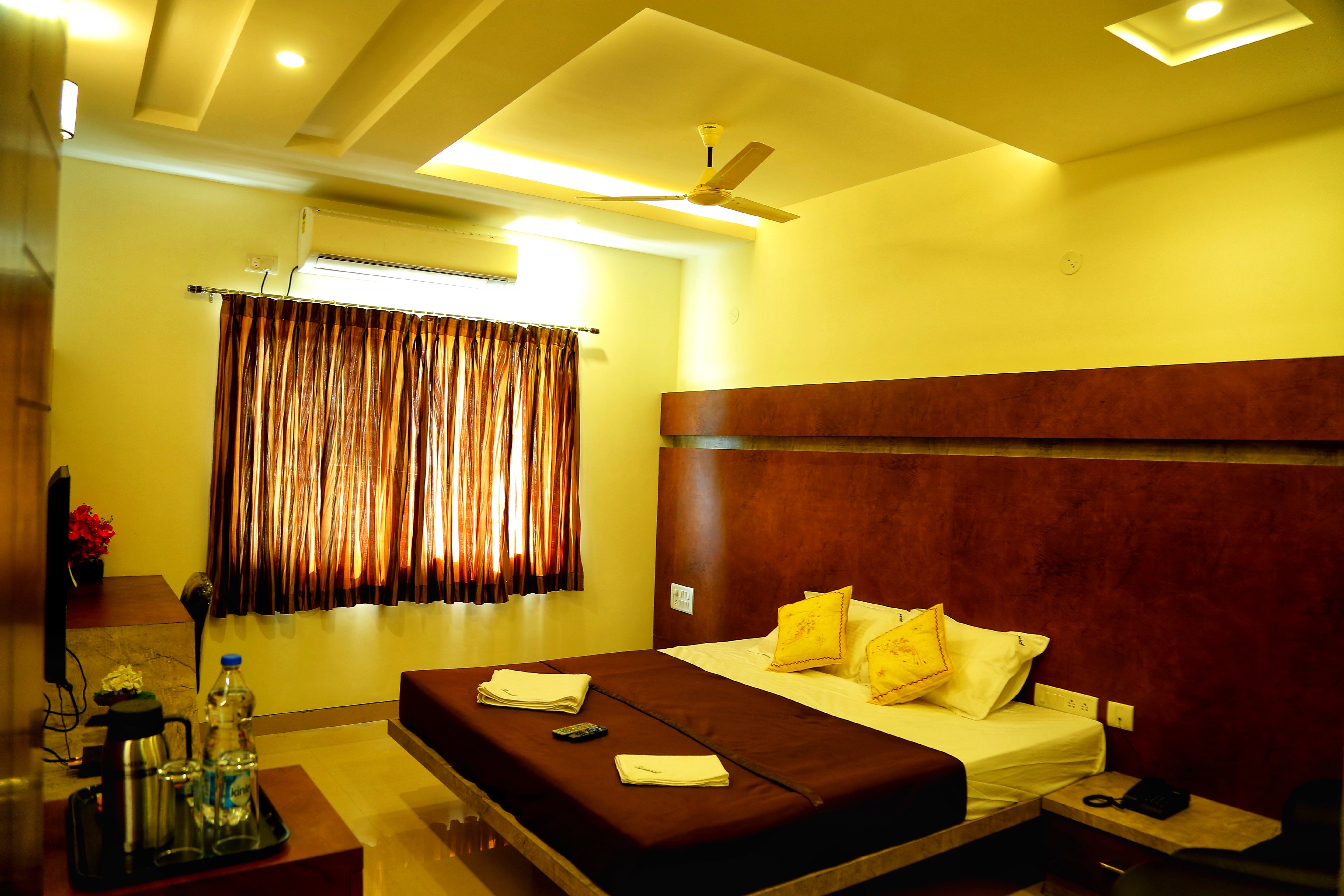 SAMARTH RESIDENCY - Huligi Room Type - Standard Non AC Room
