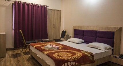 HOTEL BANDHAN PALACE Room Type - Deluxe Room