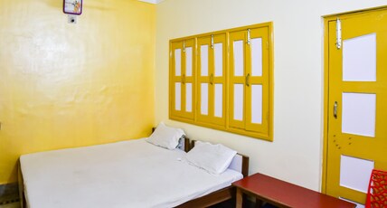 SHIVAM GUEST HOUSE Room Type - DOUBLE BED AC ROOM WITH ATTACHED BATHROOM SHIVAM GUEST HOUSE Room Type - DOUBLE BED AC ROOM WITH ATTACHED BATHROOM