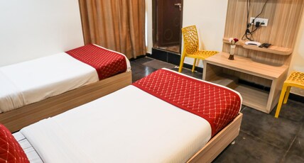 Supraja Cyber View Hotel Hitech City Room Type - Deluxe Room Supraja Cyber View Hotel Hitech City Room Type - Deluxe Room