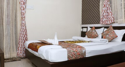 Hotel janvi international inn Room Type - Deluxe Room