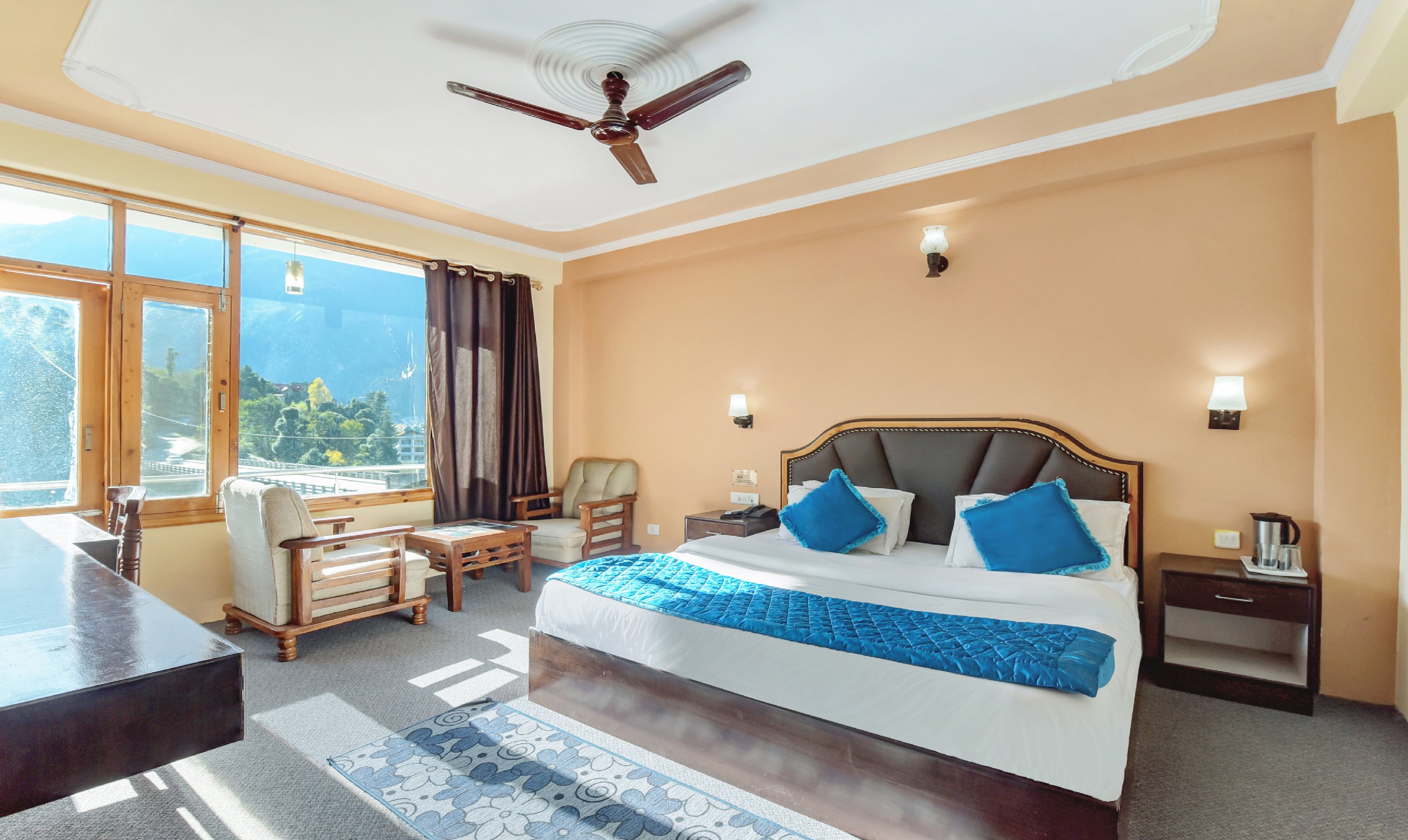 MANALI PARADISE GUEST HOUSE Room Type - Deluxe Room (With Mountain Facing Private Balcony) 