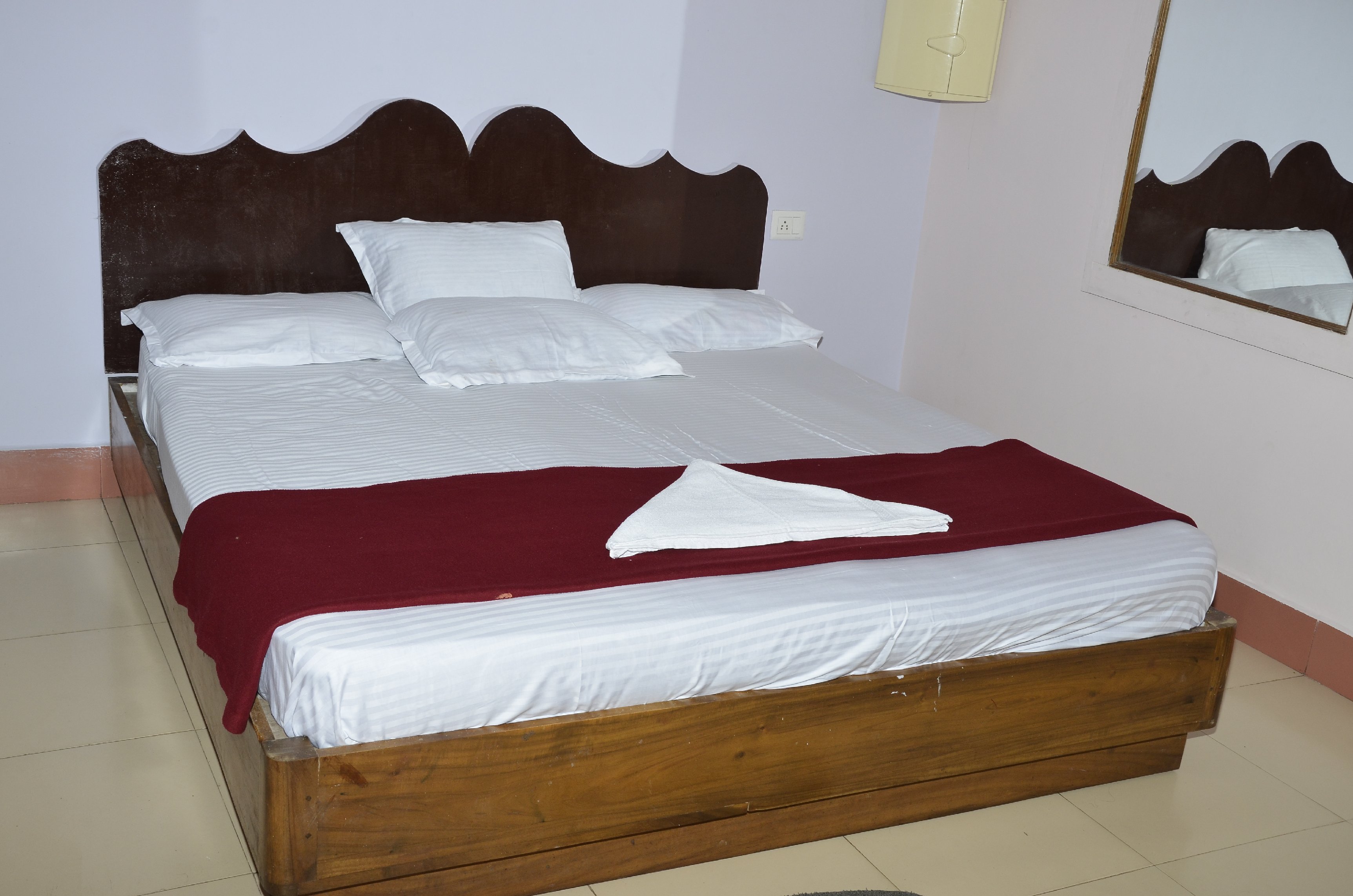HOTEL SHREE JAGANNATH (SEA FACING) Room Type - Standard AC (Back Side)