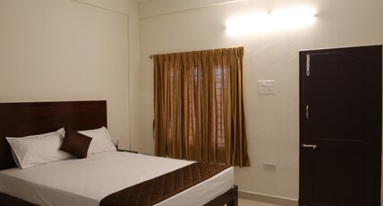 Rani Residency Room Type - Deluxe Room Non AC