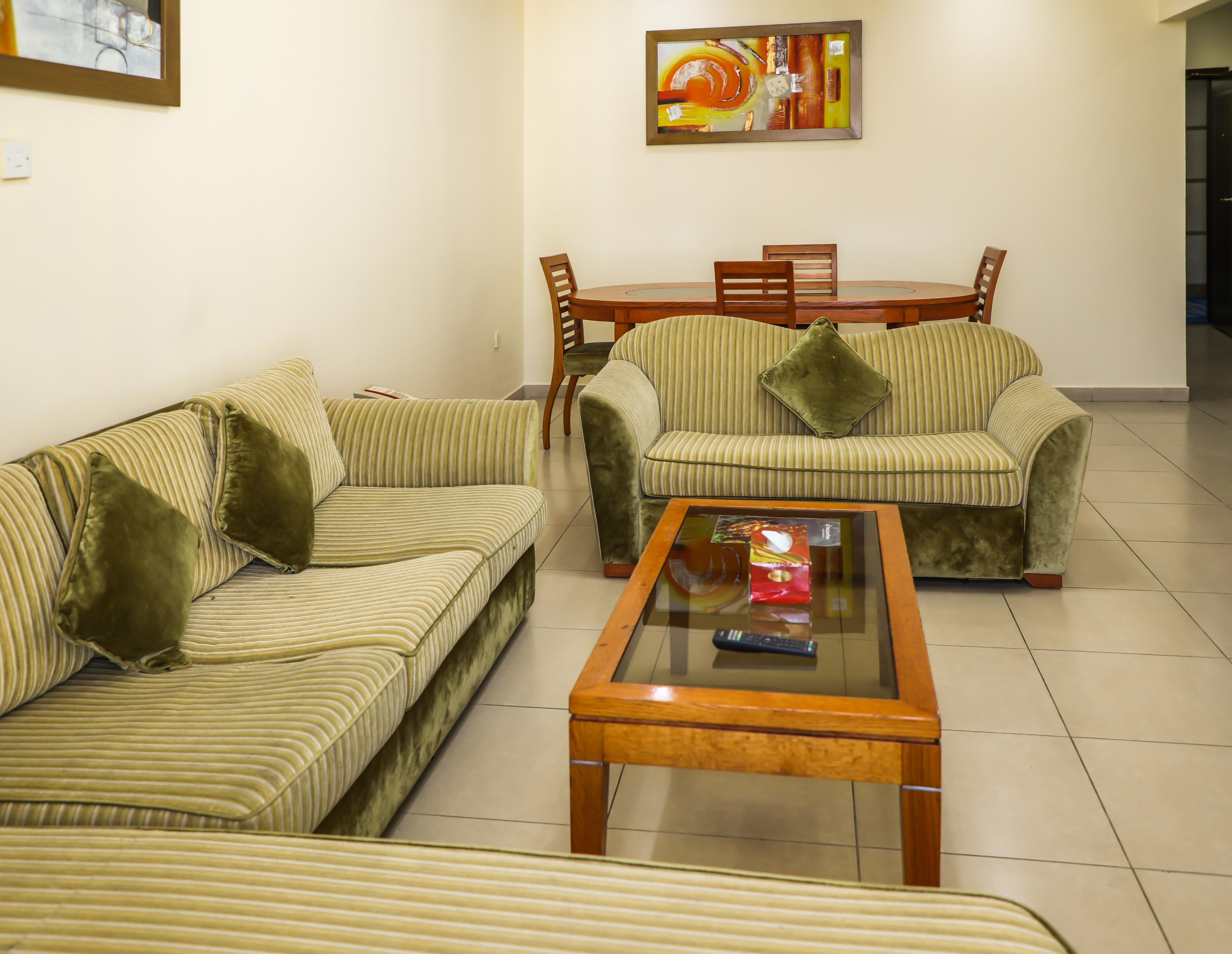 Wescott Plaza Hotel Apartments Bur Dubai - Tap to explore photos