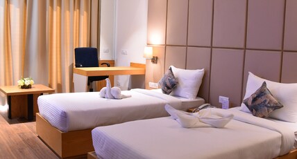 The Narayanam - 1.5km from Gole Ka Mandir Room Type - Premium Room