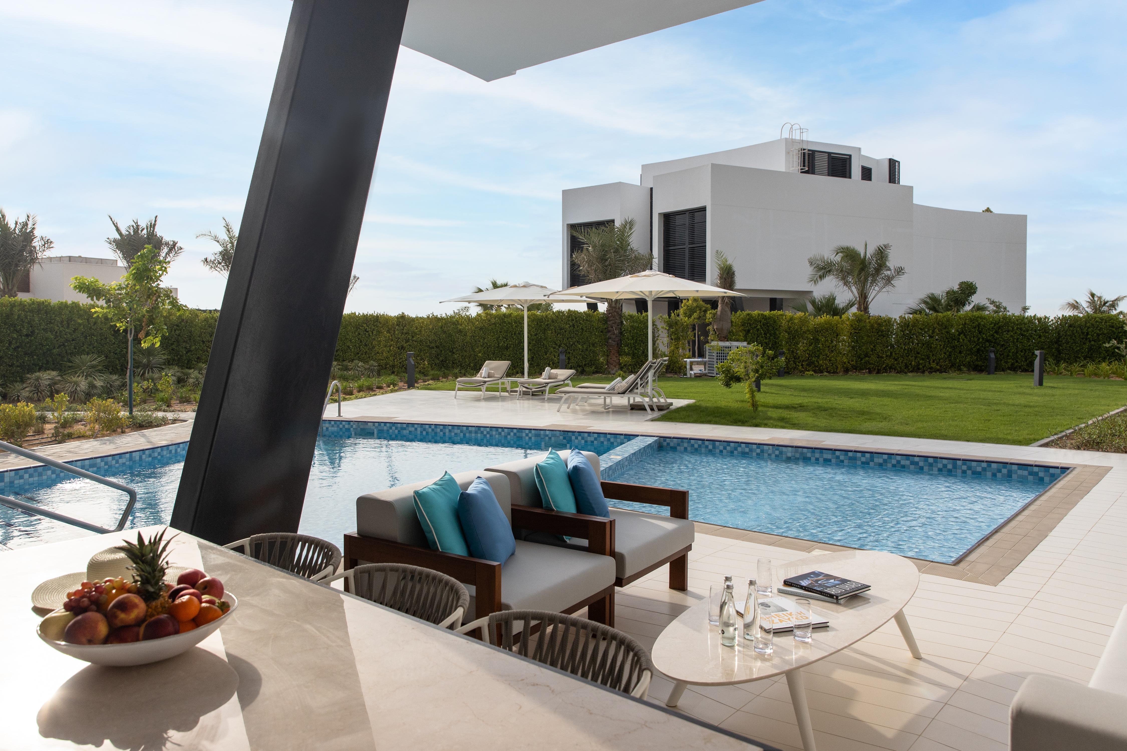 Jumeirah Saadiyat Island - Tap to explore photos