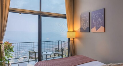 Zostel Plus Panchgani Room Type - Deluxe Room (with balcony and valley-view)