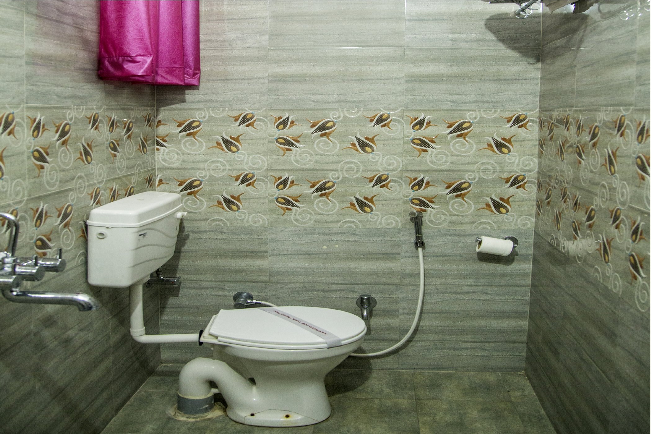 Sidra Guest House - Tap to explore photos