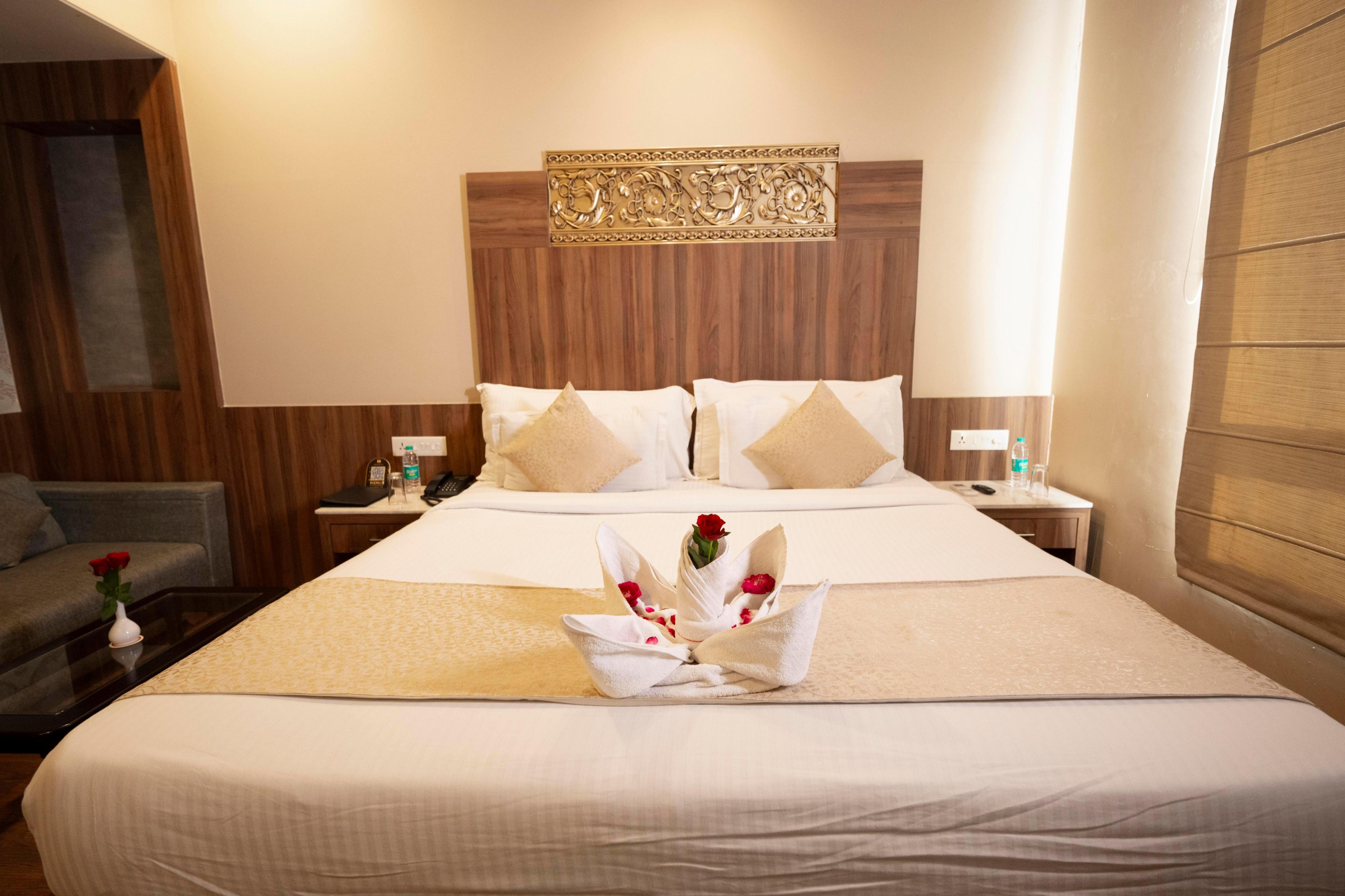 HOTEL SHYAM  5 Min Walk to Khatu Shyam Ji Temple Room Type - Super Deluxe