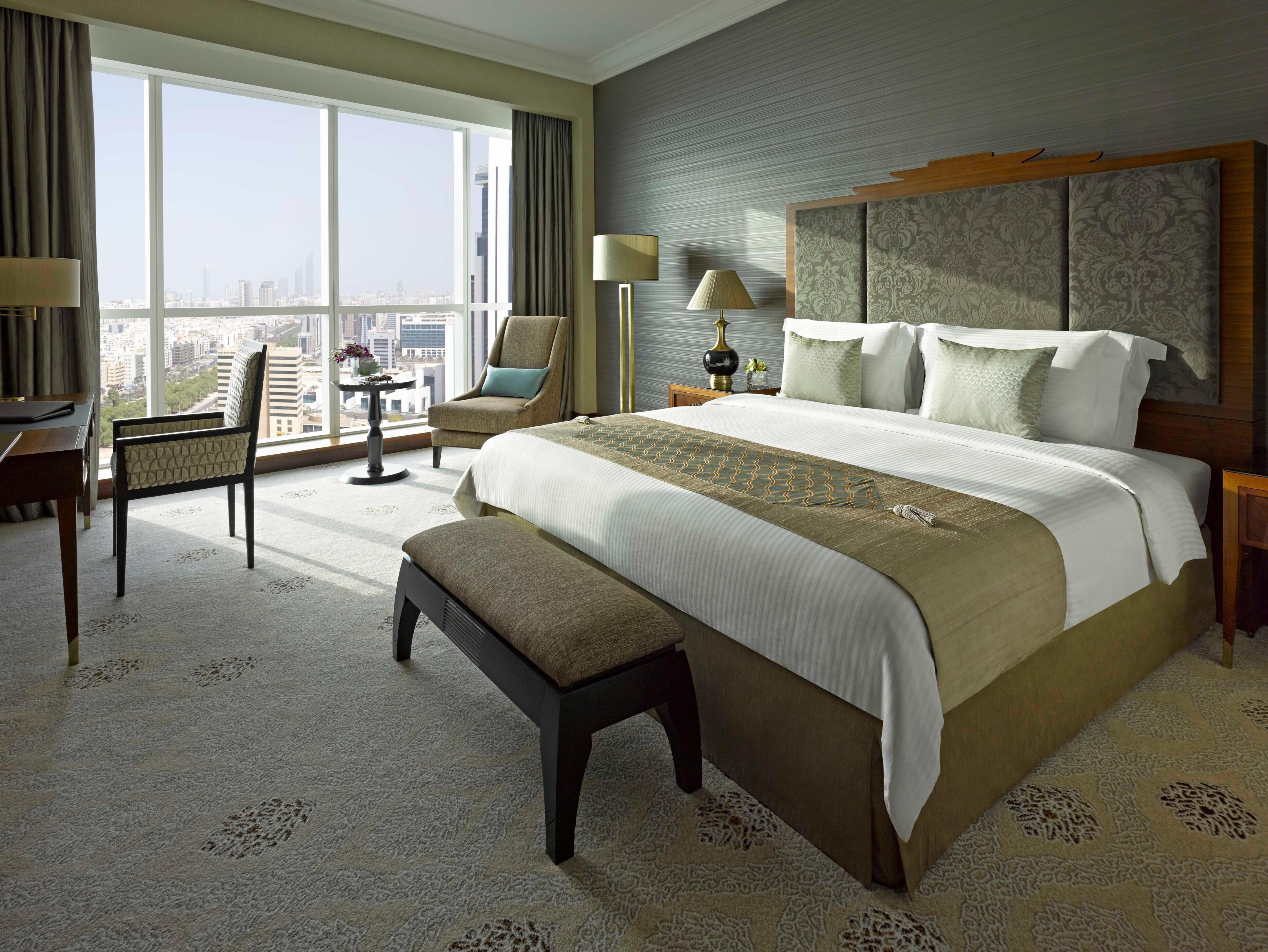 Dusit Thani Abu Dhabi - Tap to explore photos