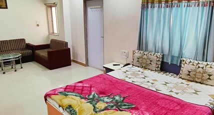 Hotel Kohinoor Room Type - Deluxe Ac Room