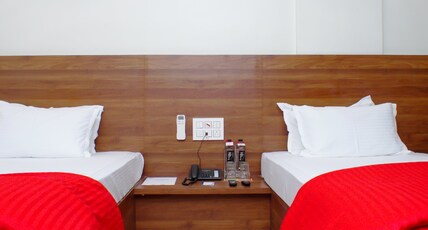 Mastiff Hotel Chinchwad by OTHPL Room Type - Deluxe Twin room