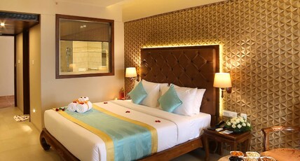 Uday Backwater Resort Room Type - Lakeview Deluxe Room with Balcony