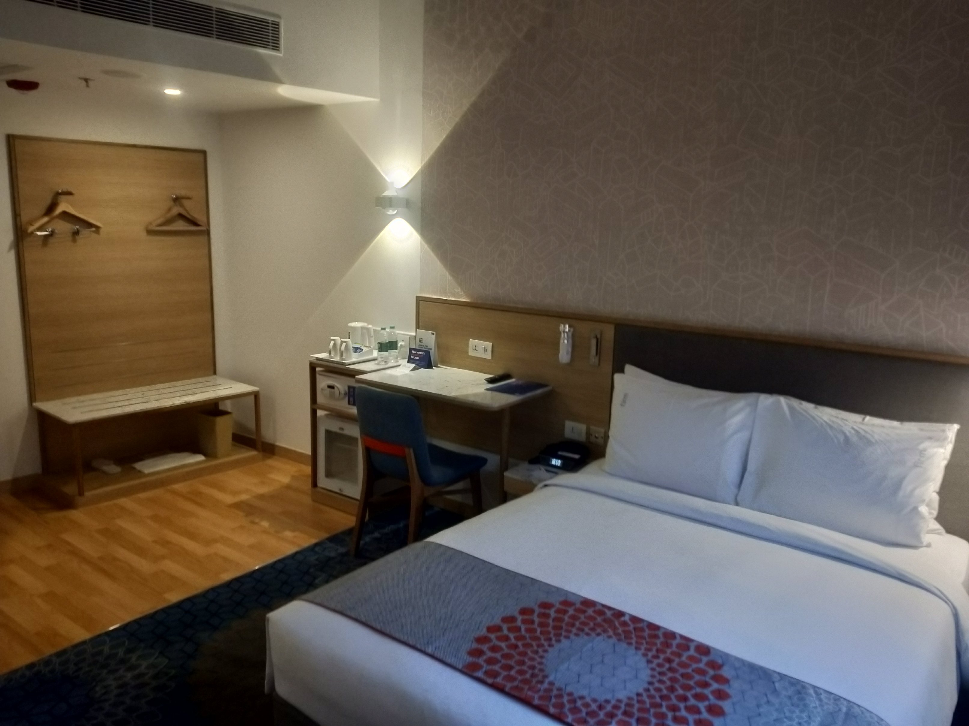 Holiday Inn Express Chennai OMR Thoraipakkam - Tap to explore photos