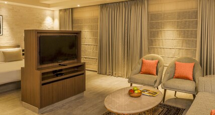 Lemon Tree Premier, City Center Pune Room Type - Executive Suite
