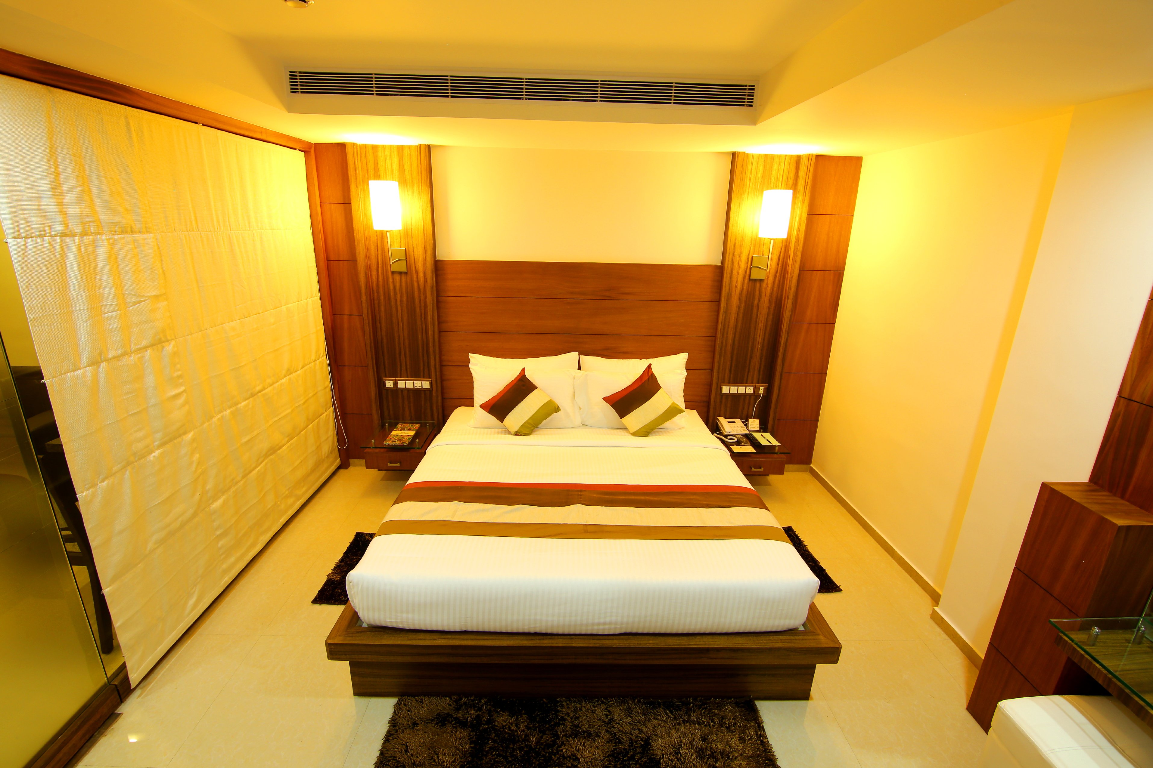 Hotel Hillway Park Room Type - Deluxe Room