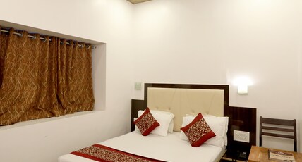 The Leef Inn (500 meters from Nakki Lake) Room Type - Deluxe Ac Room The Leef Inn (500 meters from Nakki Lake) Room Type - Deluxe Ac Room